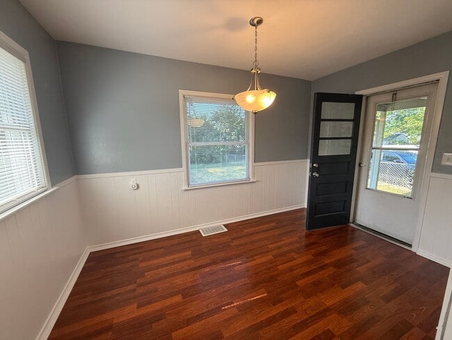 Photo - Beautifully Updated 2 Bed, 1 Bath Home for Rent – Great Location Near US-131