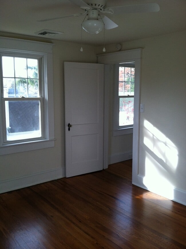 Photo - 704 SE 2nd St