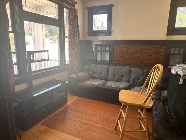 Photo - 1332 E 400 S