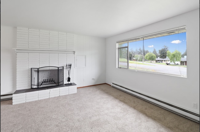 Building Photo - 1380 SW Swantown Ave Unit L1