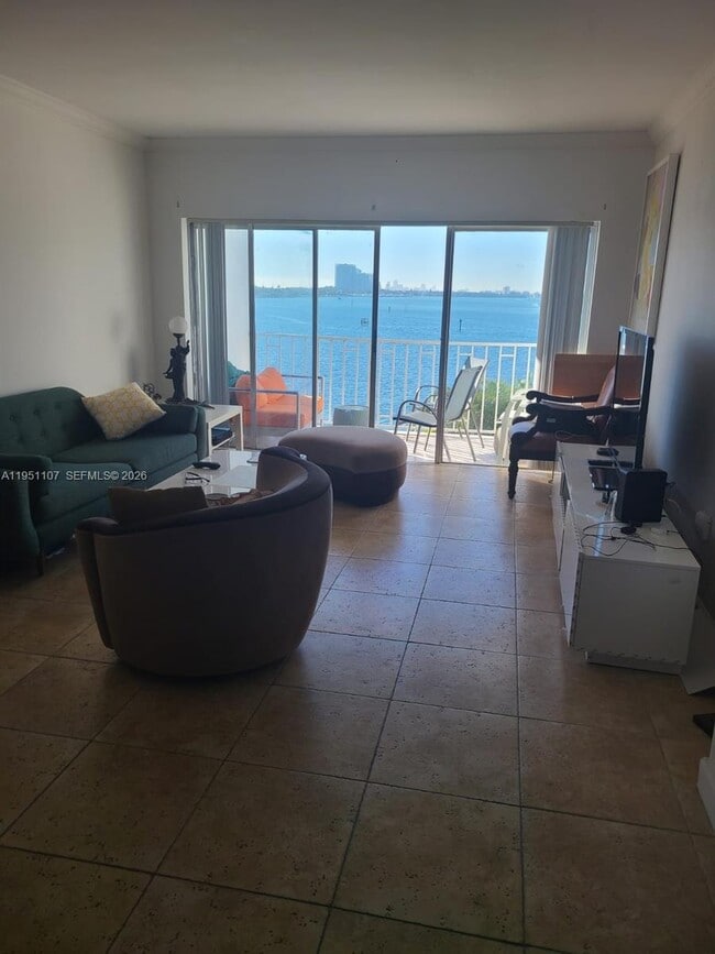 Photo - 500 Bayview Dr Unit 318