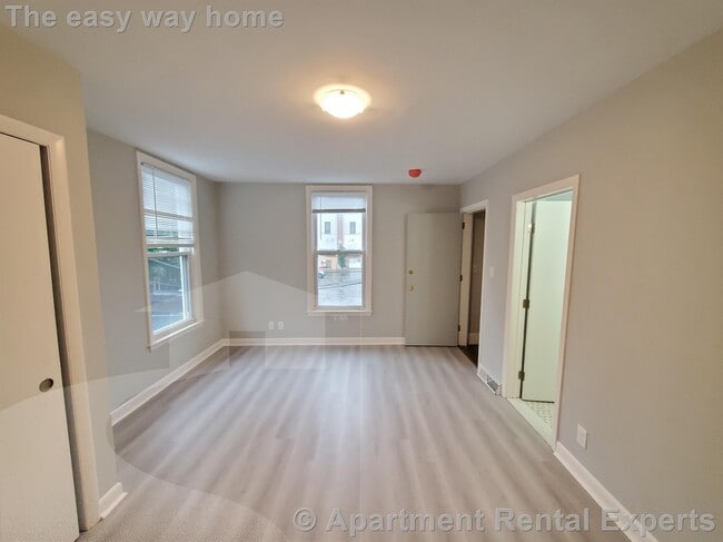 146 Highland Ave Unit 1R