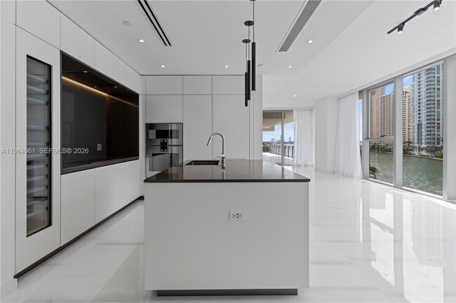 Photo - 300 Biscayne Blvd Way Unidad 704