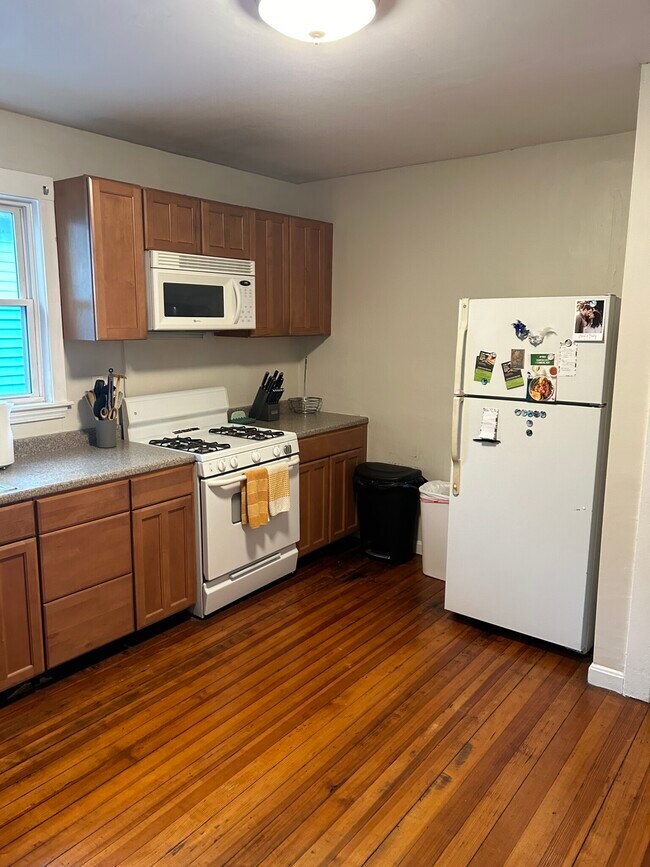 Photo - 24 Burnham St Unit 2
