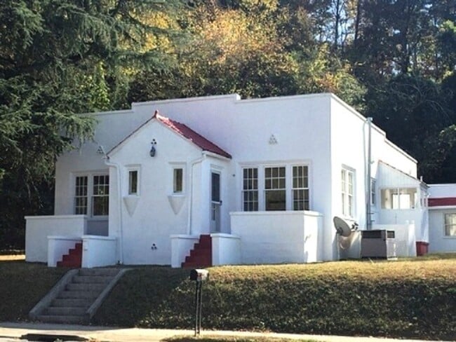 Building Photo - Rockmart Rental !!