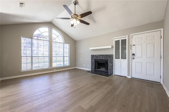 Photo - 1107 Sandy Ln Dr