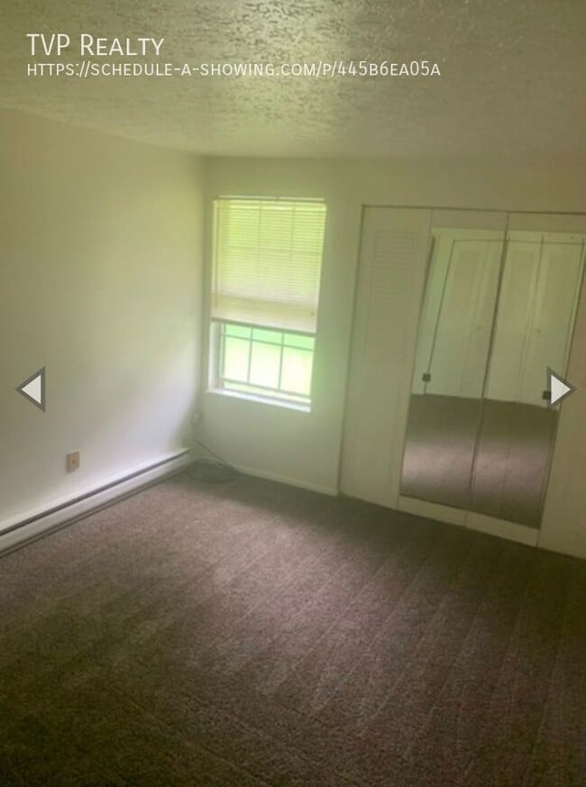 Photo - 128 Fox Hill Ln