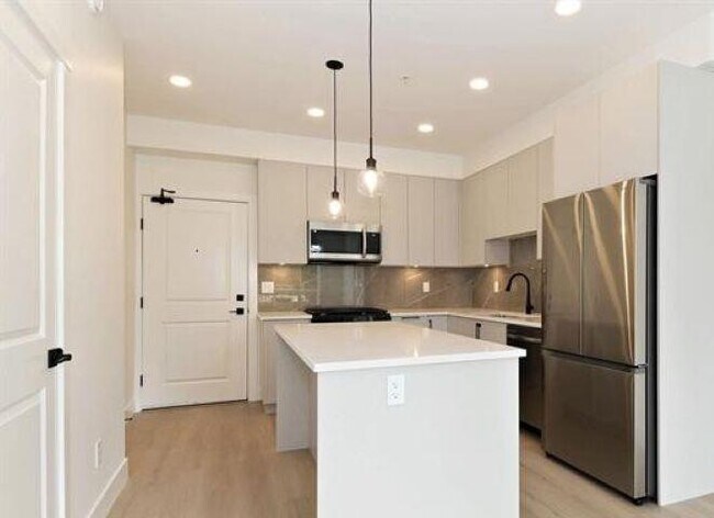 Photo - 3528-146A 146A St