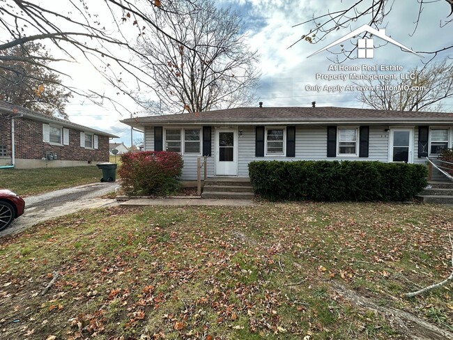 Building Photo - 911 Castlewood Ave