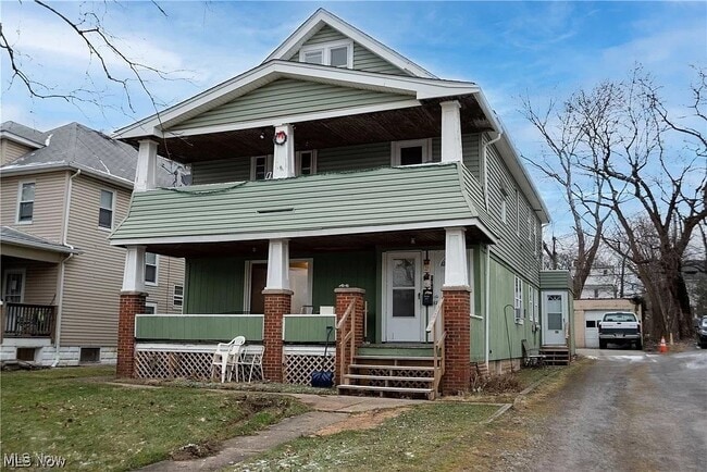 Building Photo - 99 Ellenwood Ave Unit DOWN FRONT Rental