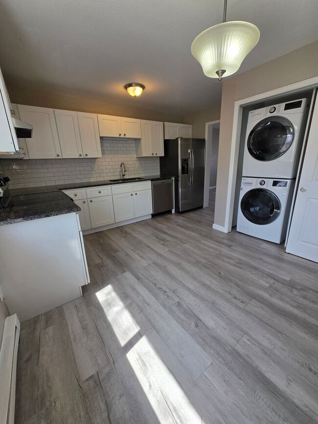 Photo - 2 Bedroom Apartment Available Near Regis! Unit 5417