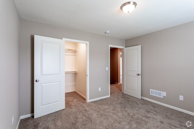 4BR, 2.5 BA - 1,747 SF