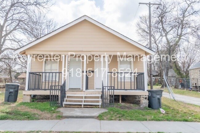 Building Photo - E 7th St Duplex Unit 1530 E 7th Street