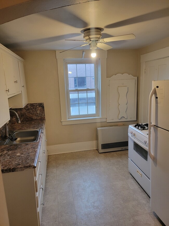 Photo - 58 Mechanic St