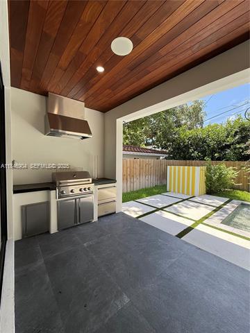 Photo - 50 NE 49th St