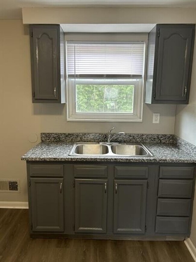 Photo - 4809 Saddlebrook Ln Unit 3