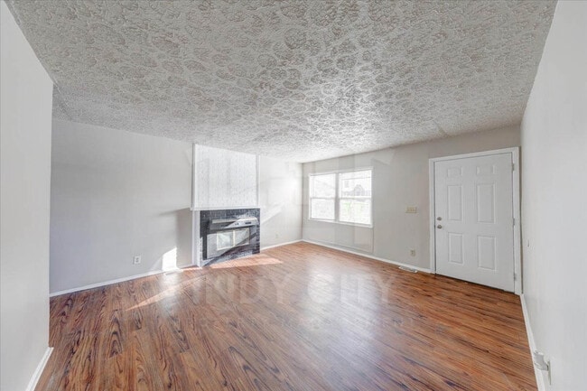 Photo - 8432 E 37th Pl