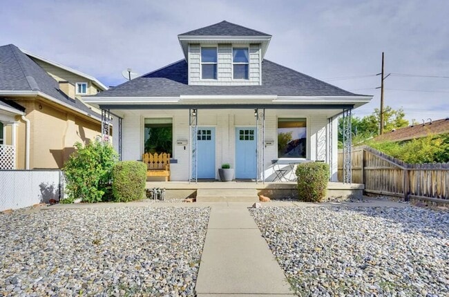 Building Photo - 781 Simpson Ave