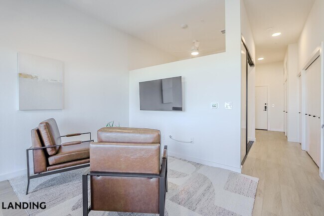 Photo - 2623 Keene St Unidad 515