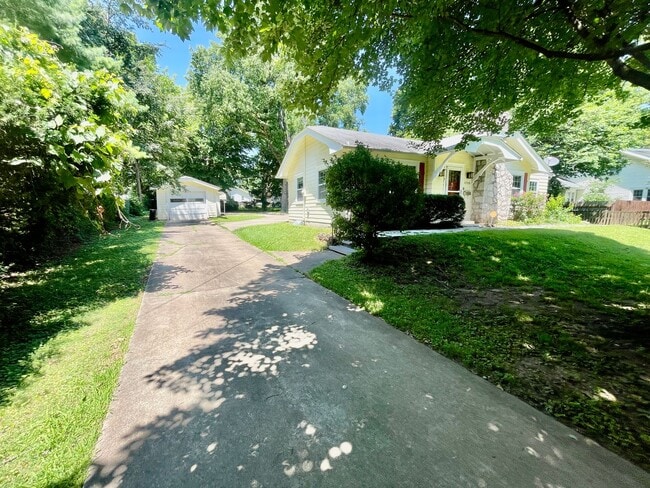 Photo - 1715 S Kimbrough Ave