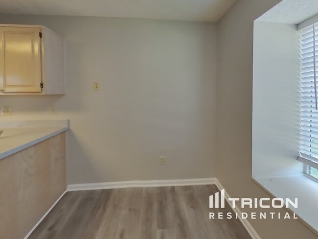 Photo - 3373 Millcrest Pl