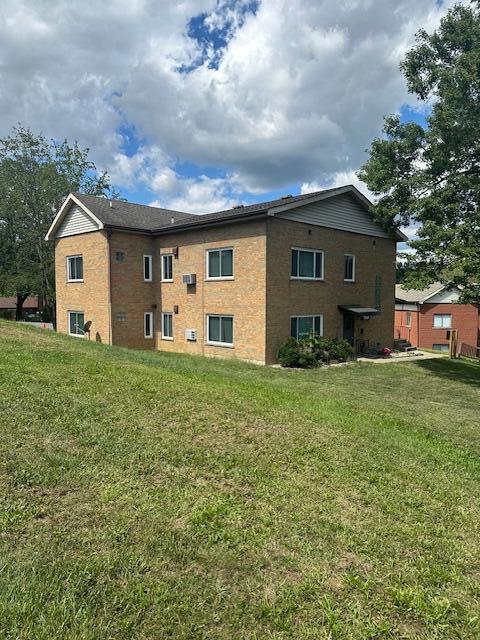 Building Photo - 1421 Sleepy Hollow Rd Unit 8 Rental