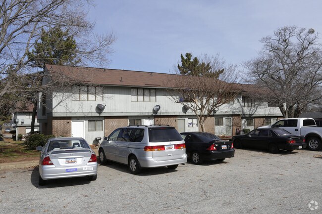 Photo - Century Oaks Apartments