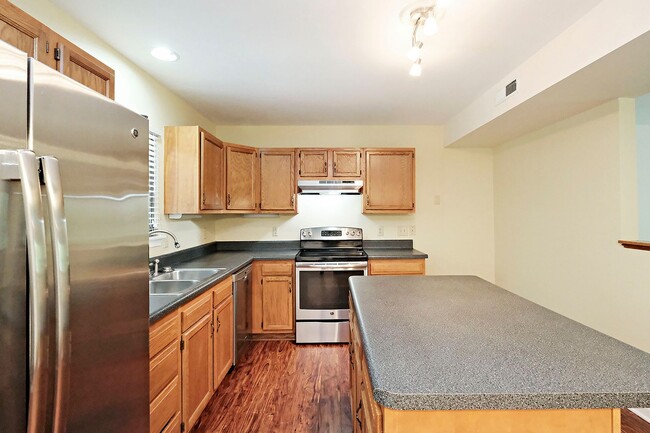 Photo - 1011 Highlands Dr