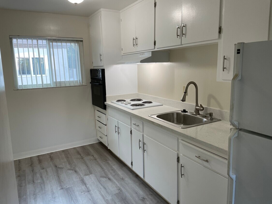 Photo - 2070 Latham St (Mountain View, CA)