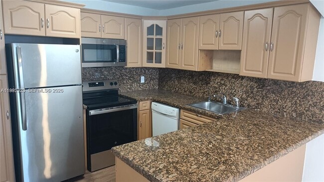 Photo - 245 18th St Unidad 703