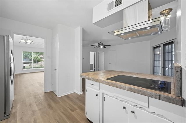Photo - 705 Scottsdale Dr