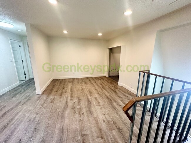 Photo - SE Ankeny Duplex Unit 17101