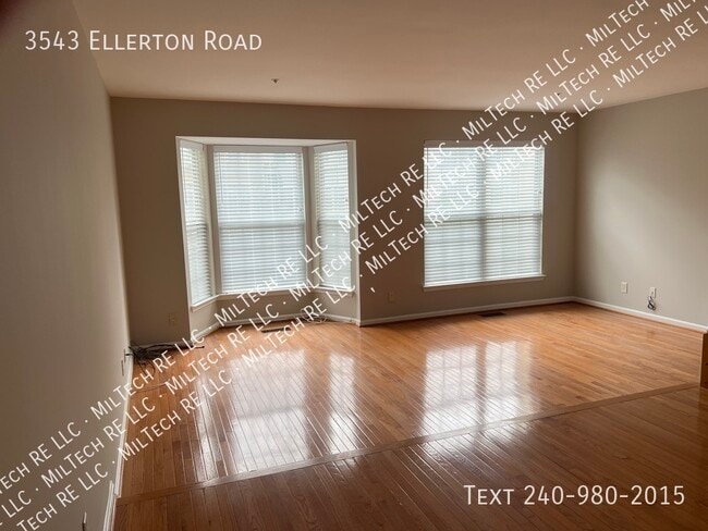 Photo - 3543 Ellerton Rd