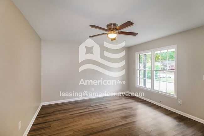 Photo - 2325 Watkins Dr