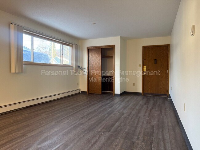 Photo - 320 6th St S Unit 4