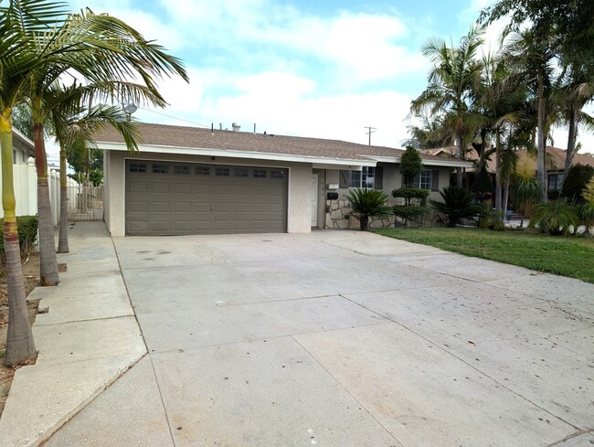 Home - 7635 Birchleaf Ave Casa