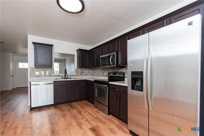 Photo - 1213 Fox Creek Dr