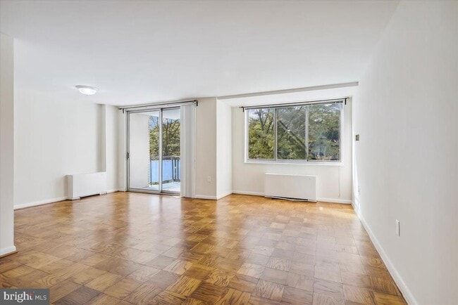 Photo - 10401 Grosvenor Pl Unit 427