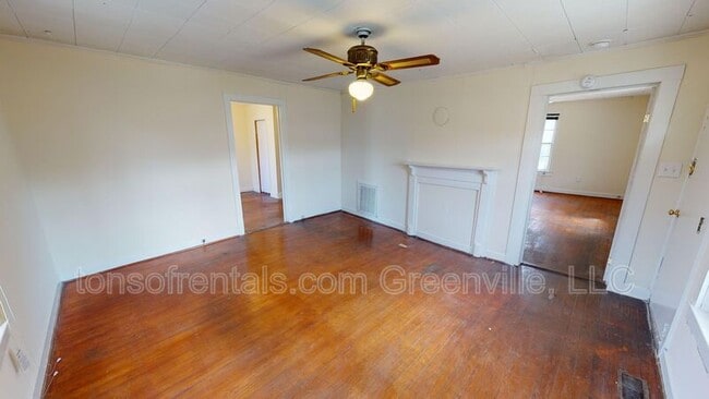 Photo - 359 Carney St