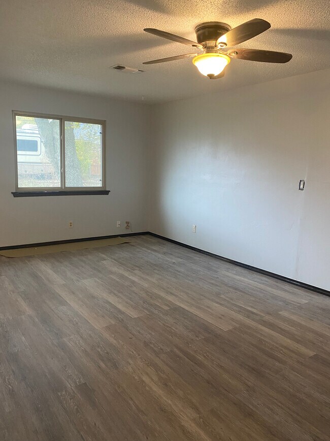 Photo - 1101 W 17th St Unit A