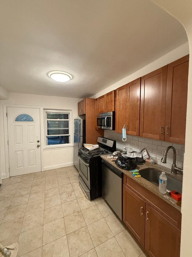 Photo - 1114 Rhinelander Ave Unidad 1bd apartment