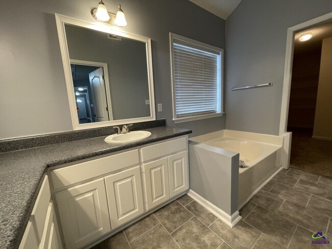 Photo - 308 Cosmos Ave