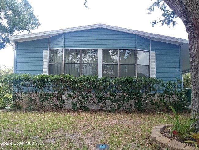 Building Photo - 1609 Ridge Dr