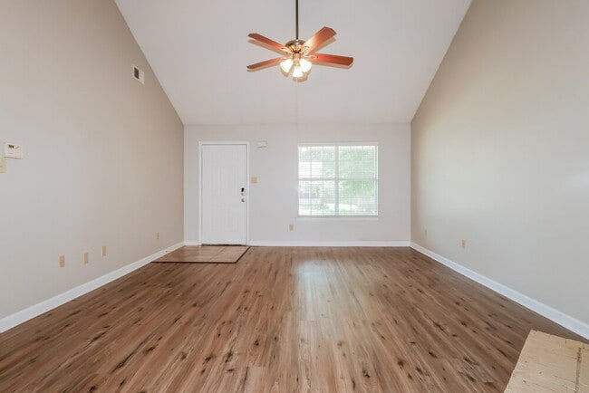 7084 Lindsey Leaf Cove