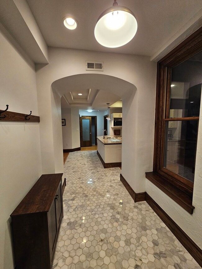 Photo - Fully Furnished Public Square Apartment!!! Unidad 703