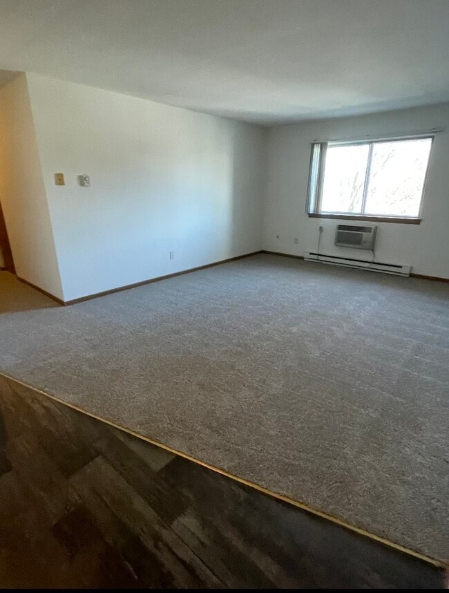 Living Room - Harbor Ridge Apartments