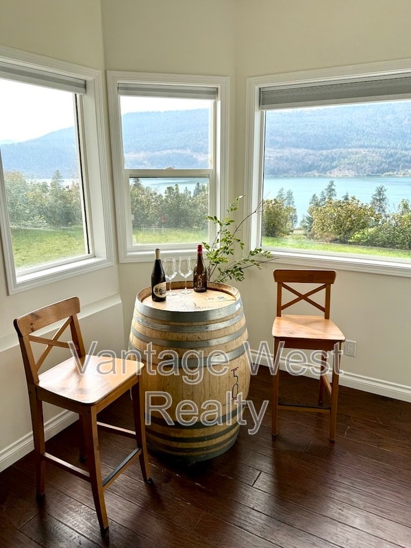 Photo - 2-14420 Oyama Rd