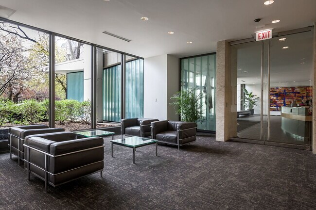 Photo - 2800 N Lake Shore Dr Unit 715