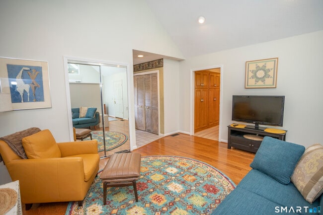 Photo - 115 Ayers Point Rd
