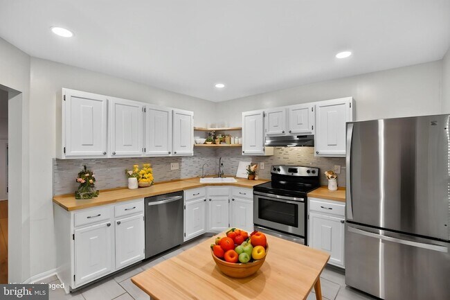 Building Photo - 51 Oak Crest Ct